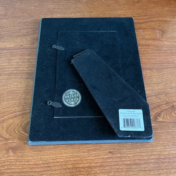 Unique Finds Picture Frame - Picture 5 of 9